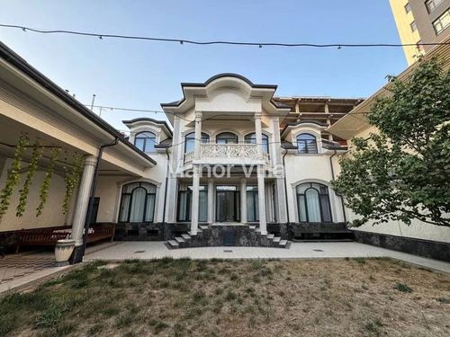 14-room house, 1000 m²