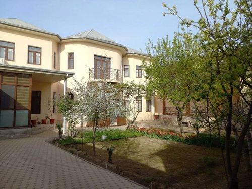 8-xonali uy, 450 m²