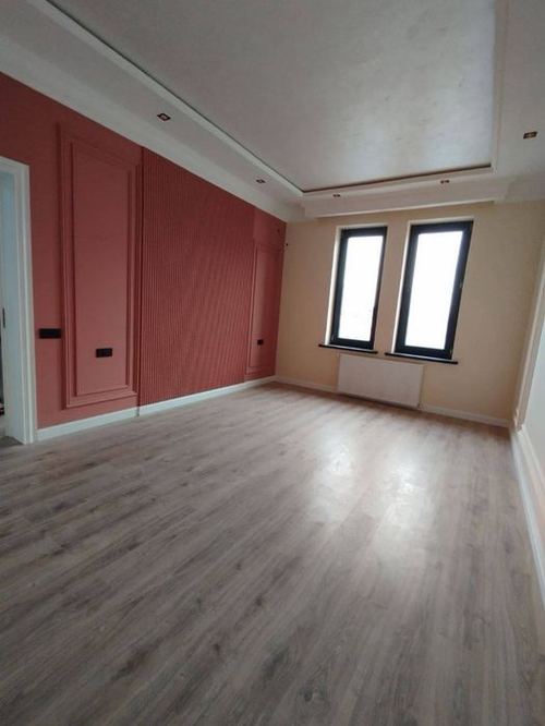 7-xonali uy, 280 m²