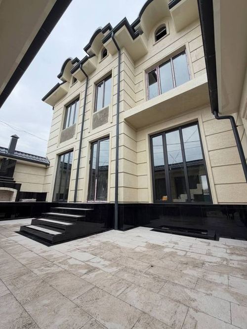 5-xonali uy, 360 m²