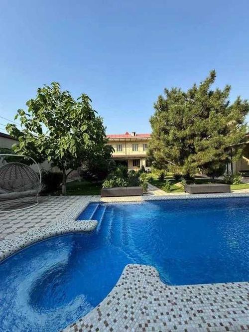 8-room house, 920 m²