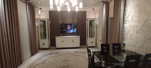 4-xonali uy, 130 m²