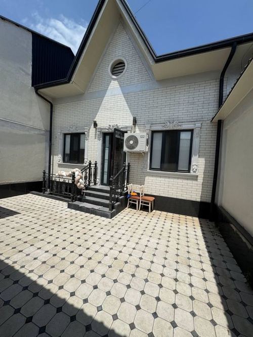 4-xonali uy, 160 m²