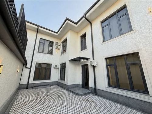 7-xonali uy, 250 m²