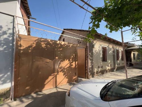 7-xonali uy, 250 m²