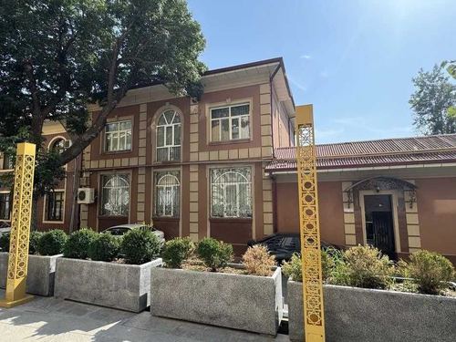4-xonali uy, 700 m²