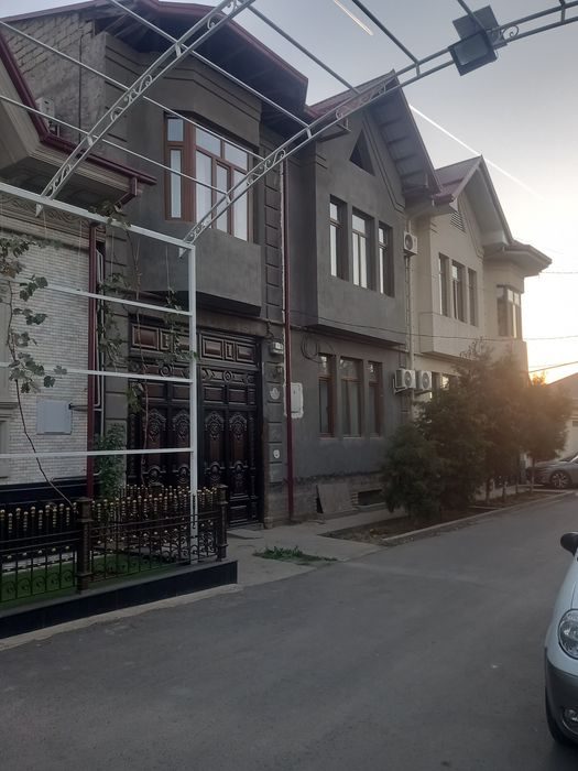 6-xonali uy, 300 m², Toshkent, Mirobod tumani, ijaraga