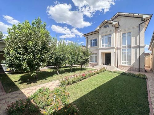 5-xonali uy, 250 m²