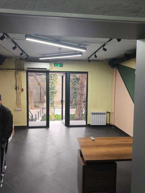 Офис ул.Шахрисабз Вестминстер 1-этаж 63 м² вход со двора