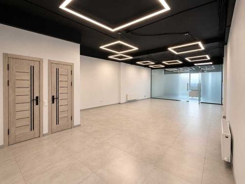 Срочно продаётся помещение 84 м² в центре — 1 линия Аэропорт Яккасарай