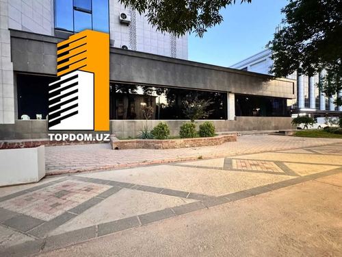913 м² | Первая линия | Госпитальный | 4 входа | 2 уровня