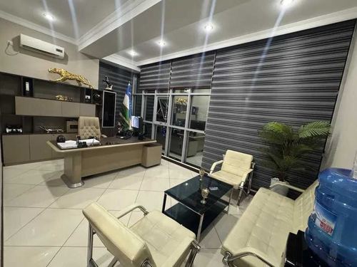 офис метро Айбек, перая линия 100м2
