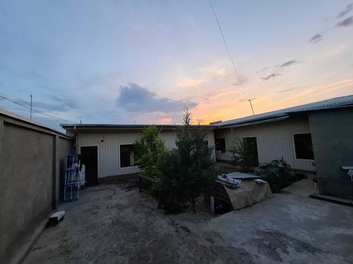 4-room house, 250 m²