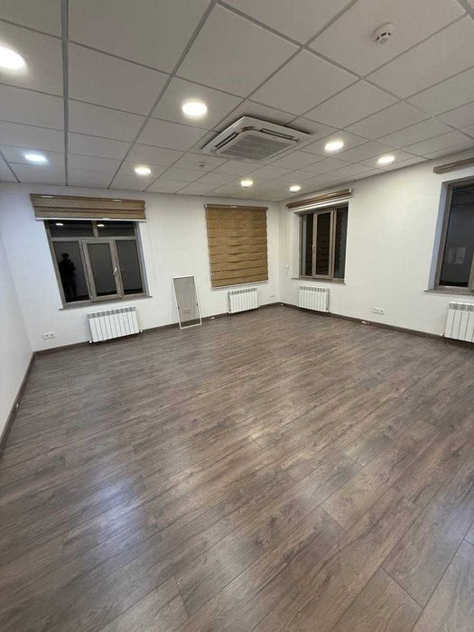 Срочно сдаётся помещение 40 м² в БЦ — Ташсельмаш, парк Ашхабад