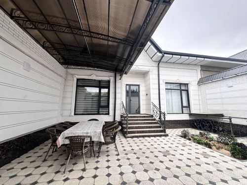 6-room house, 200 m²
