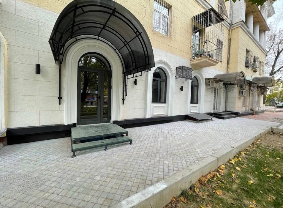 Срочно аренда офис Тарса Шевченка 80кв первая линия!