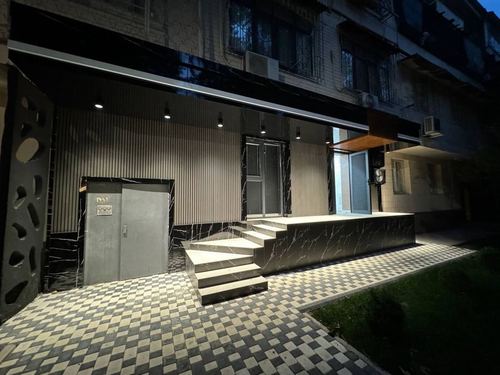 Аренда Новый Hi-Tech Office Вдоль дороги Цум Кафе Достлар 90м2