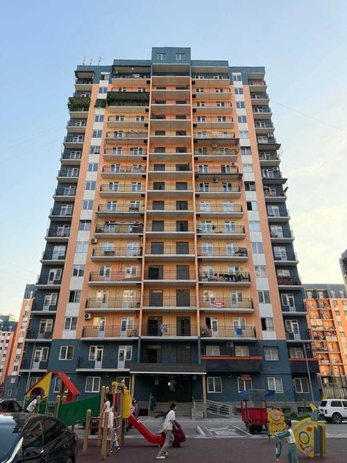 3-xonali kvartira, 76 m²