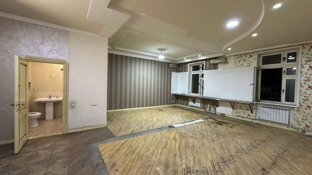 Сдается нежилое помещение, ориентир: Гиотто/Кафе Бон, 140м²