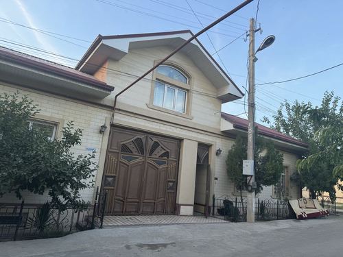 5-room house, 400 m²