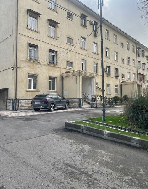 2-xonali kvartira, 72 m²
