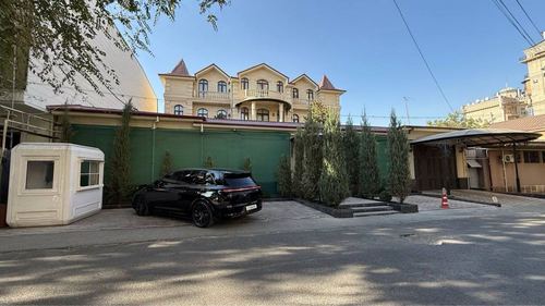 Аренда Здание 1750м2 Мирабад Авеню центр города