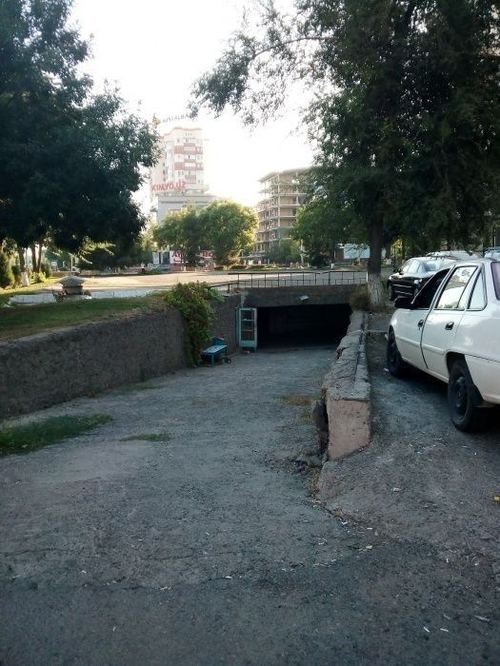 Аренда Оренда Garaj Sklad Склад Гараж в центре города Имеется Охрана