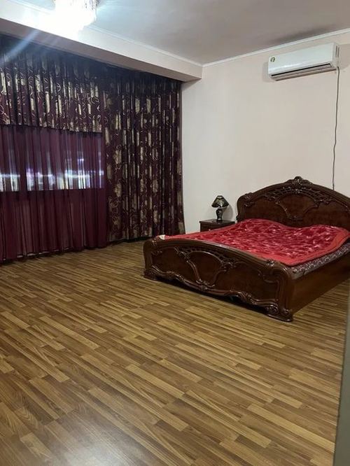 3-комнатная квартира, 150 м²