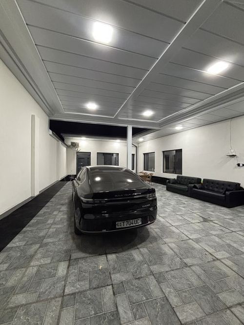 5-комнатный дом, 400 м²