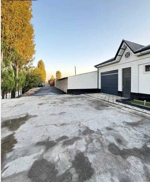 5-комнатный дом, 235 м²