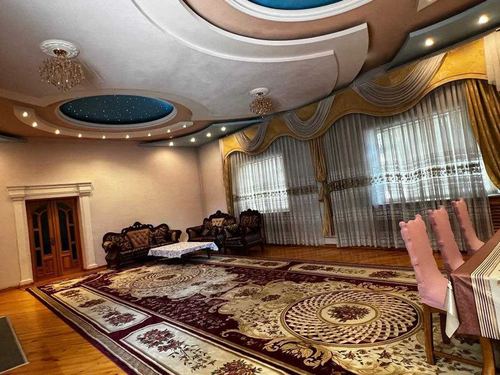 9-комнатный дом, 812 м²
