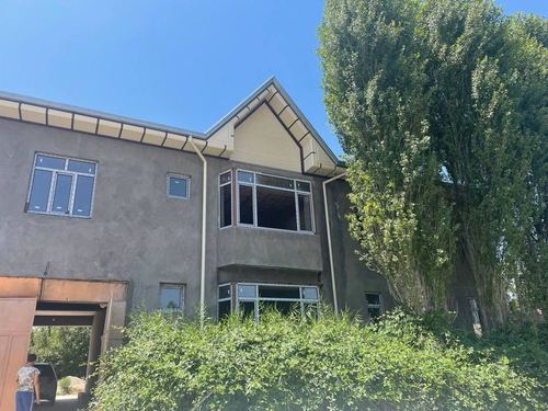 8-комнатный дом, 200 м²