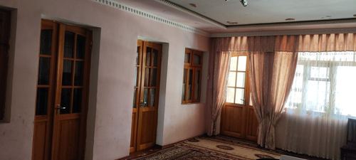 6-комнатный дом, 2700 м²