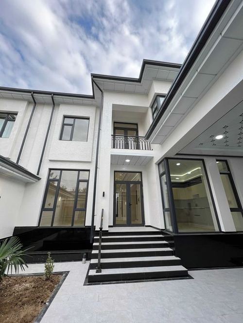 5-комнатный дом, 220 м²