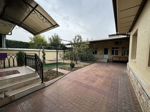 7-комнатный дом, 435 м²