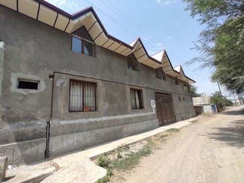 10-комнатная часть дома, 300 м²