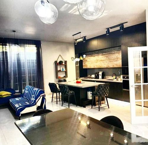 6-комнатный дом, 225 м²