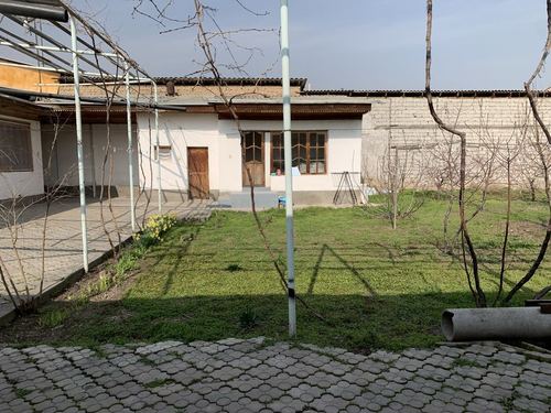 13-xonali uy, 6 m²