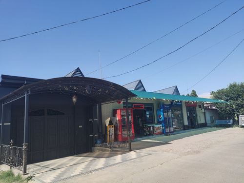 7-xonali dacha, 1300 m²