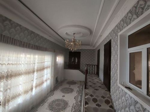 8-xonali uy, 8 m²