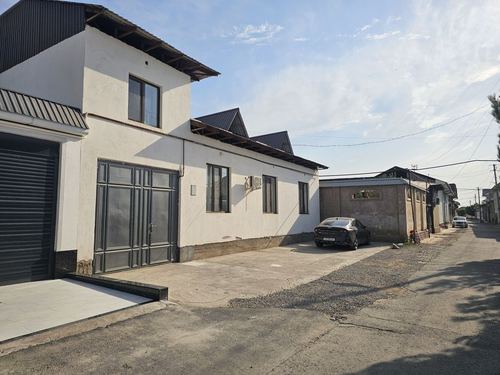 7-xonali uy, 140 m²