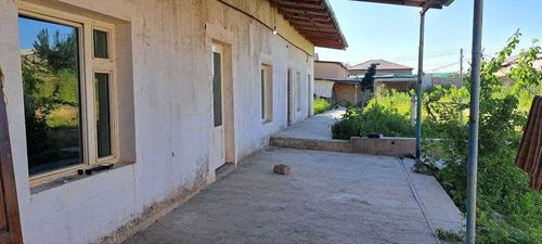 3-xonali uy, 1000 m²