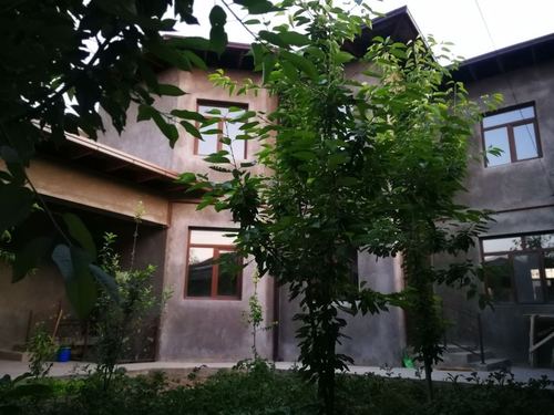 10-xonali uy, 4000 m²