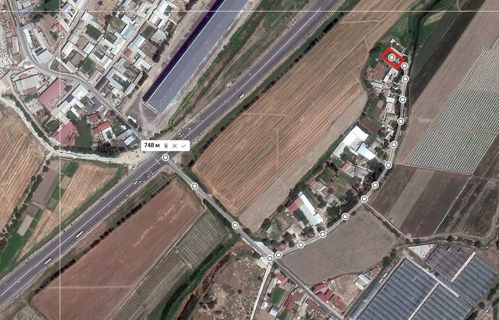 FOOD CITY yaqinida yer sotiladi!