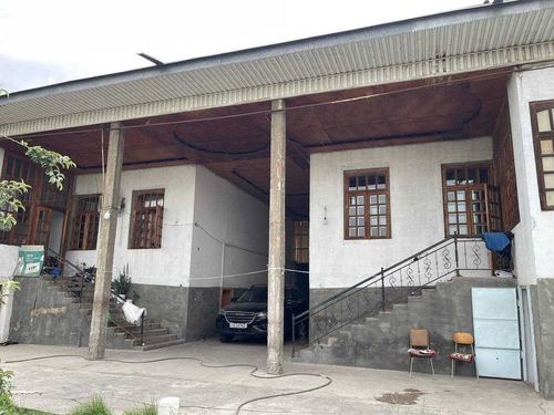 6-room house, 800 m²