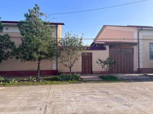 4-room house, 600 m²
