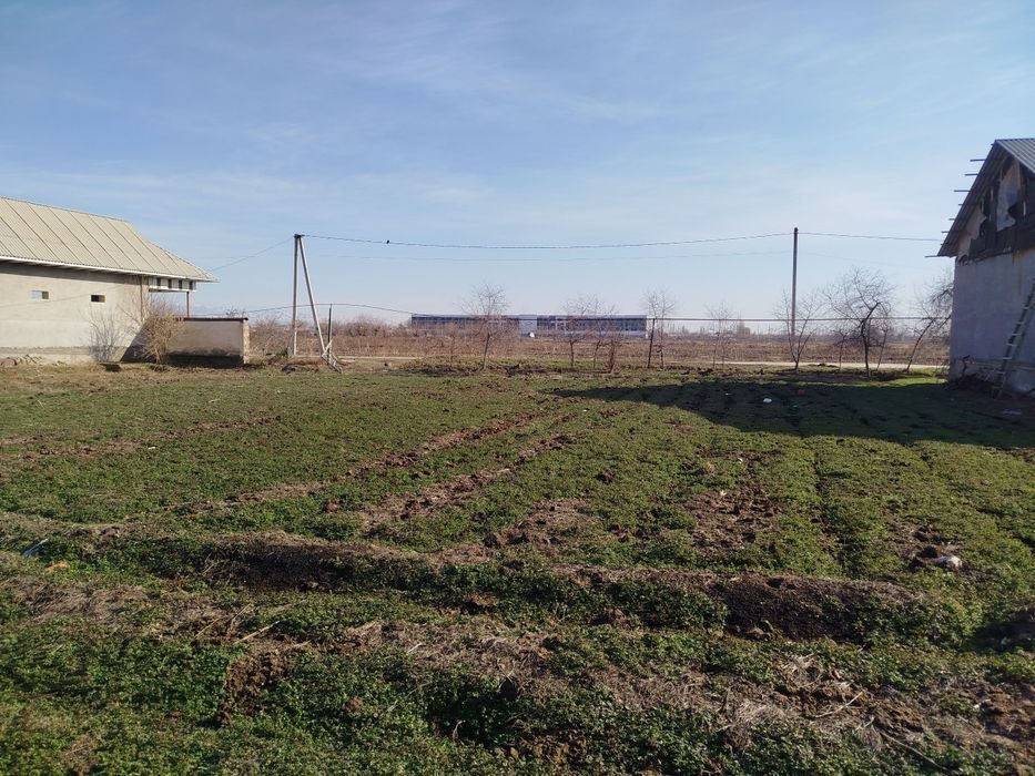 Yer uchastka sotiladi