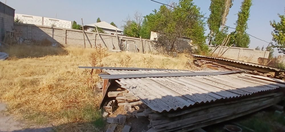 Yer sotiladi 6 sotix nari telefonda kelishladi