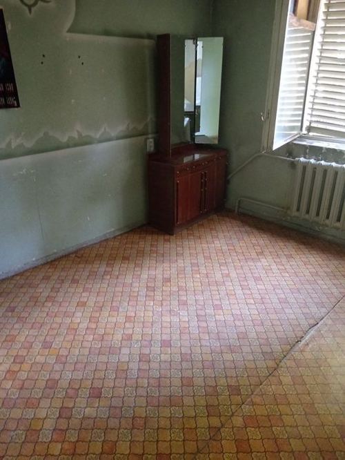 4-room house, 6000 m²