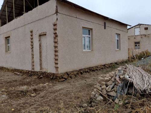 3-room house part, 8000 m²